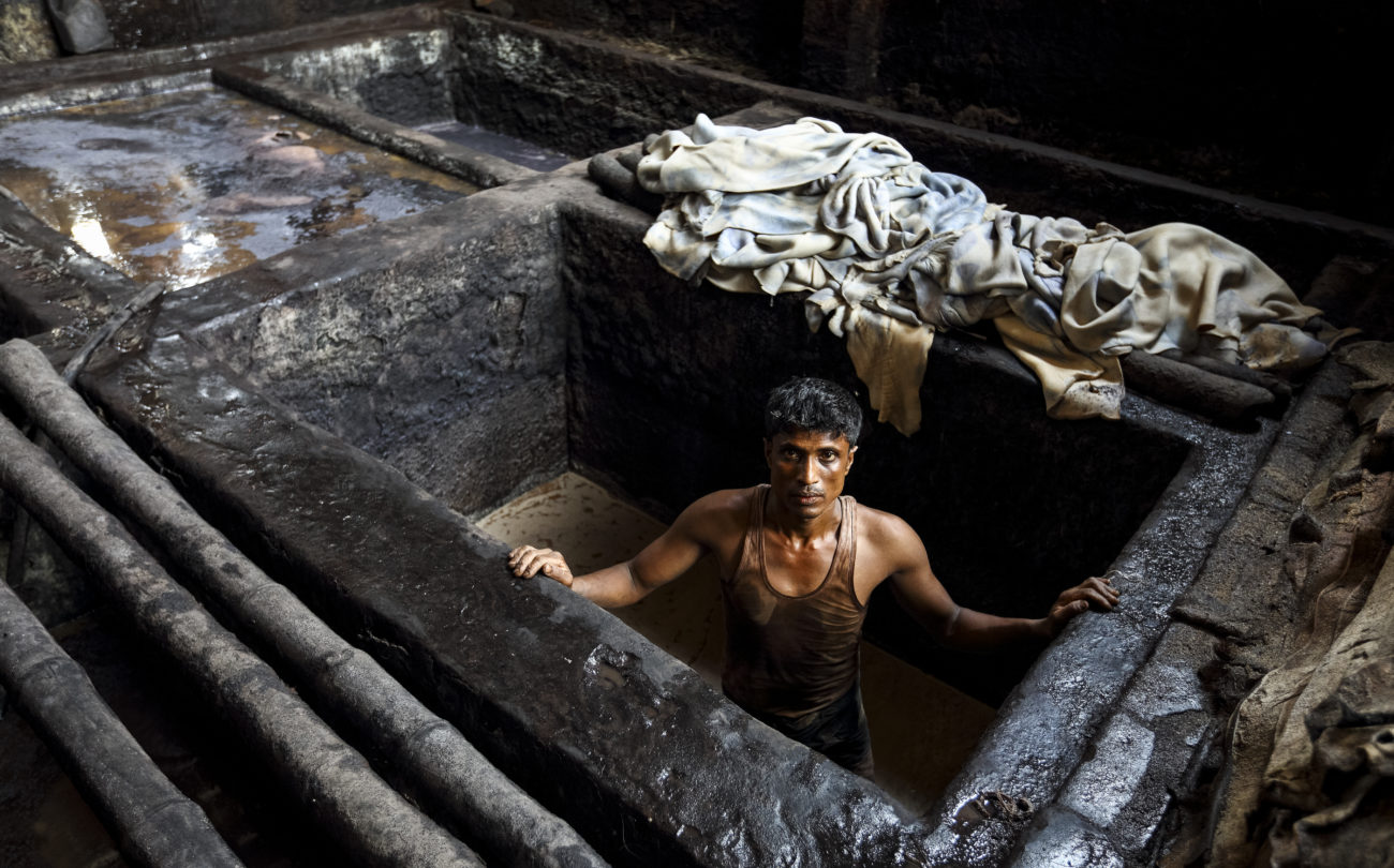 Rechte werden mit Füßen getreten: Ausbeutung und Umweltzerstörung bei der Herstellung von Schuhen und Leder
